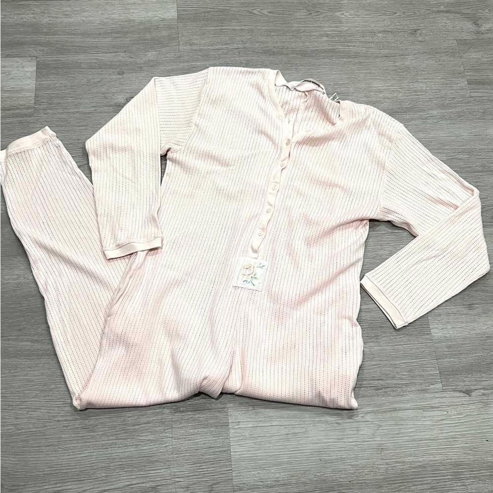 VICTORIA'S SECRET VINTAGE Light Pink Ribbed One-Piece Pajama Romper SIZE MED